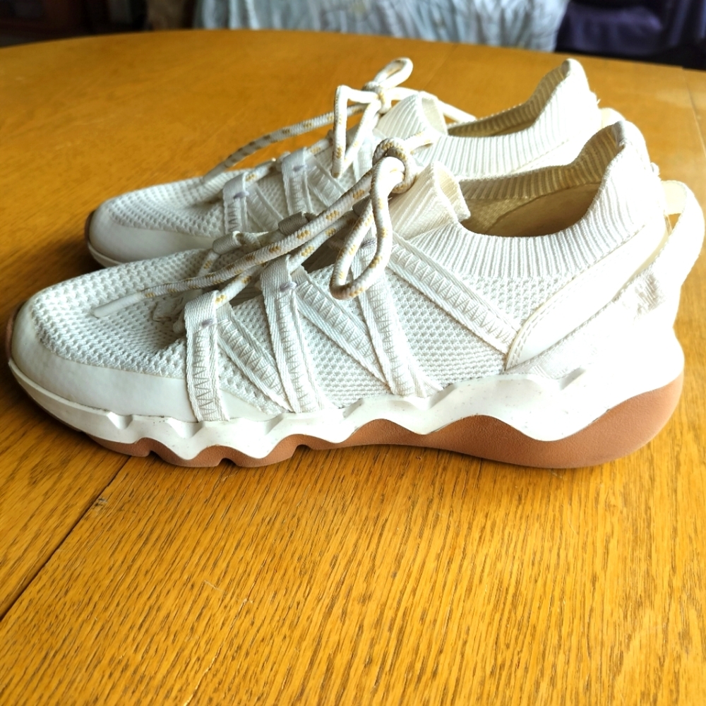 Madewell The Field Knit Sneakers Eyelet White  Men's 8.5 Women's 10